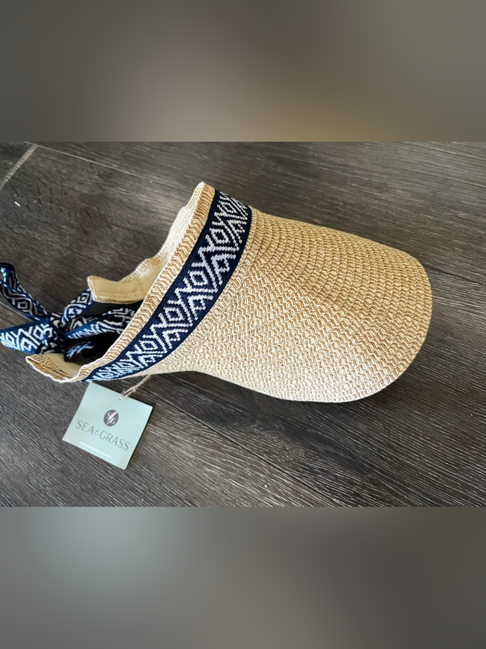 NWT Sea & Grass Women's Natural Straw Visor with Navy Geometric Band